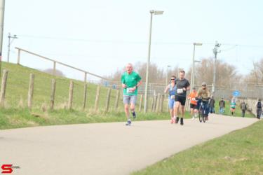 [Activiteiten en Festiviteiten] :: Riwal Halve Marathon 10km (28)