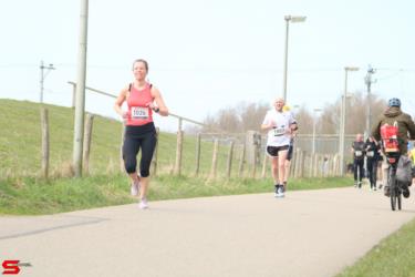 [Activiteiten en Festiviteiten] :: Riwal Halve Marathon 10km (25)
