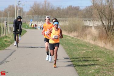 [Activiteiten en Festiviteiten] :: Riwal Halve Marathon hm (37)