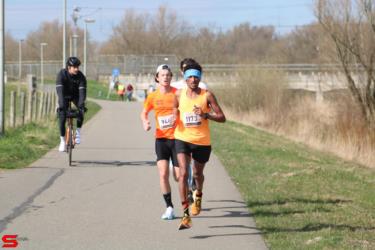 [Activiteiten en Festiviteiten] :: Riwal Halve Marathon hm (38)