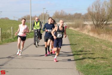 [Activiteiten en Festiviteiten] :: Riwal Halve Marathon hm (44)