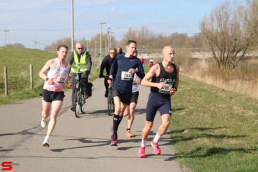 [Activiteiten en Festiviteiten] :: Riwal Halve Marathon hm (46)