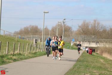 [Activiteiten en Festiviteiten] :: Riwal Halve Marathon hm (39)