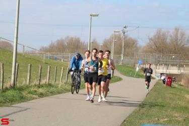 [Activiteiten en Festiviteiten] :: Riwal Halve Marathon hm (40)