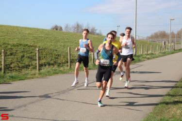 [Activiteiten en Festiviteiten] :: Riwal Halve Marathon hm (42)