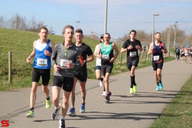 [Activiteiten en Festiviteiten] :: Riwal Halve Marathon hm (39)