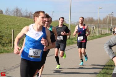[Activiteiten en Festiviteiten] :: Riwal Halve Marathon hm (41)