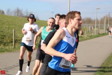 [Activiteiten en Festiviteiten] :: Riwal Halve Marathon hm (42)