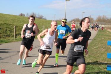 [Activiteiten en Festiviteiten] :: Riwal Halve Marathon hm (48)
