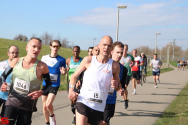[Activiteiten en Festiviteiten] :: Riwal Halve Marathon hm (40)