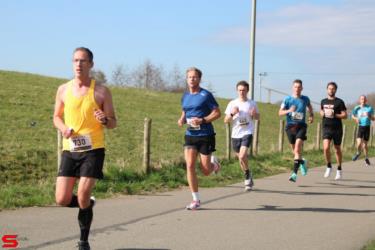 [Activiteiten en Festiviteiten] :: Riwal Halve Marathon hm (42)