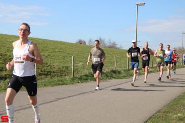 [Activiteiten en Festiviteiten] :: Riwal Halve Marathon hm (43)