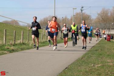 [Activiteiten en Festiviteiten] :: Riwal Halve Marathon hm (50)