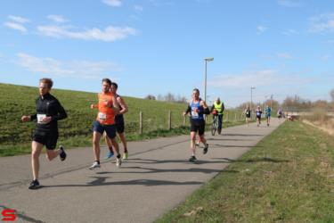 [Activiteiten en Festiviteiten] :: Riwal Halve Marathon hm (39)