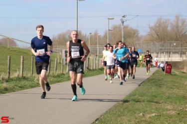 [Activiteiten en Festiviteiten] :: Riwal Halve Marathon hm (46)