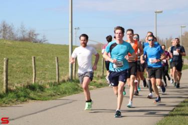 [Activiteiten en Festiviteiten] :: Riwal Halve Marathon hm (49)