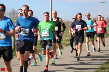 [Activiteiten en Festiviteiten] :: Riwal Halve Marathon hm (38)