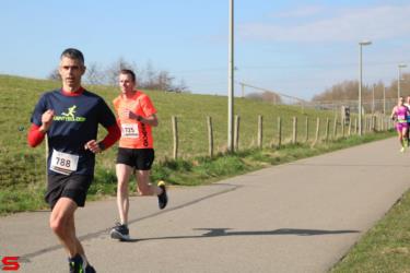 [Activiteiten en Festiviteiten] :: Riwal Halve Marathon hm (46)