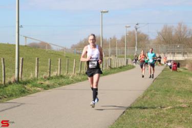 [Activiteiten en Festiviteiten] :: Riwal Halve Marathon hm (51)