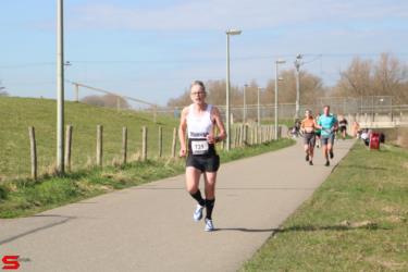[Activiteiten en Festiviteiten] :: Riwal Halve Marathon hm (37)