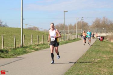 [Activiteiten en Festiviteiten] :: Riwal Halve Marathon hm (38)