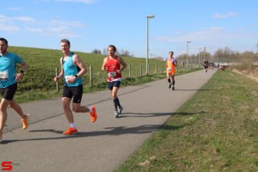 [Activiteiten en Festiviteiten] :: Riwal Halve Marathon hm (48)