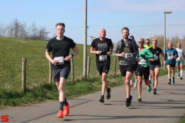 [Activiteiten en Festiviteiten] :: Riwal Halve Marathon hm (38)