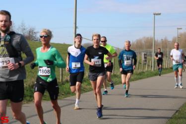 [Activiteiten en Festiviteiten] :: Riwal Halve Marathon hm (41)