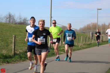 [Activiteiten en Festiviteiten] :: Riwal Halve Marathon hm (42)