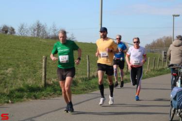 [Activiteiten en Festiviteiten] :: Riwal Halve Marathon hm (49)