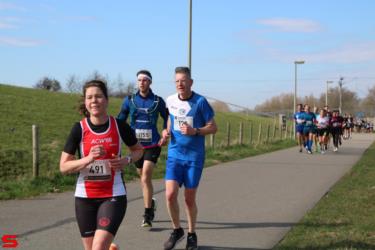 [Activiteiten en Festiviteiten] :: Riwal Halve Marathon hm (39)