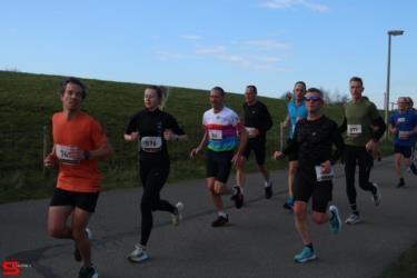 [Activiteiten en Festiviteiten] :: Riwal Halve Marathon hm (37)