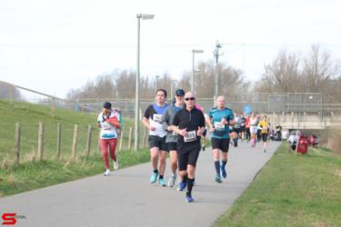[Activiteiten en Festiviteiten] :: Riwal Halve Marathon hm (44)