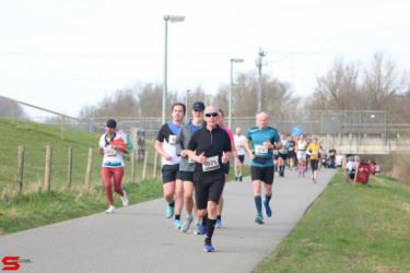 [Activiteiten en Festiviteiten] :: Riwal Halve Marathon hm (45)