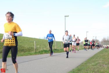 [Activiteiten en Festiviteiten] :: Riwal Halve Marathon hm (48)