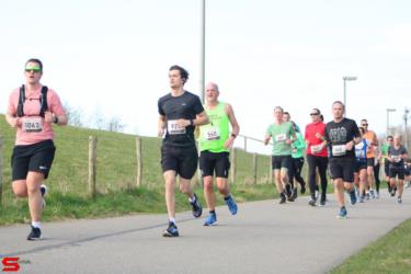 [Activiteiten en Festiviteiten] :: Riwal Halve Marathon hm (37)