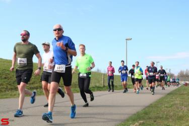 [Activiteiten en Festiviteiten] :: Riwal Halve Marathon hm (49)