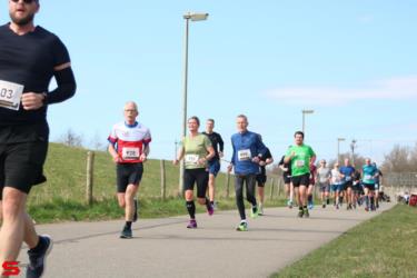 [Activiteiten en Festiviteiten] :: Riwal Halve Marathon hm (39)