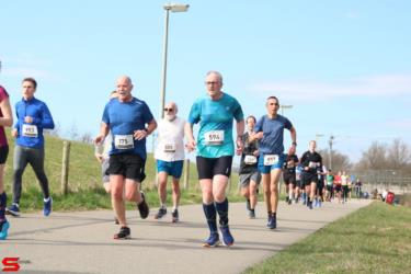 [Activiteiten en Festiviteiten] :: Riwal Halve Marathon hm (37)