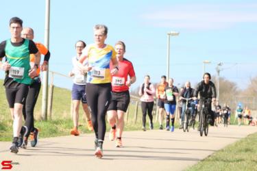 [Activiteiten en Festiviteiten] :: Riwal Halve Marathon hm (41)