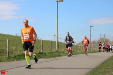 [Activiteiten en Festiviteiten] :: Riwal Halve Marathon hm (42)
