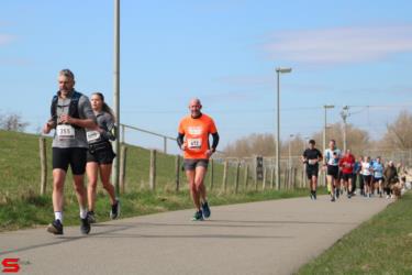 [Activiteiten en Festiviteiten] :: Riwal Halve Marathon hm (43)