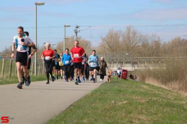[Activiteiten en Festiviteiten] :: Riwal Halve Marathon hm (47)