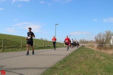 [Activiteiten en Festiviteiten] :: Riwal Halve Marathon hm (37)