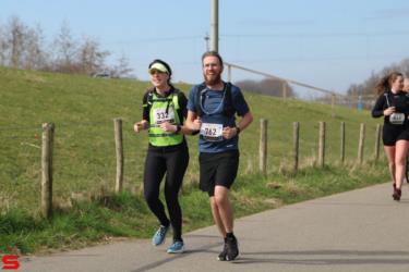 [Activiteiten en Festiviteiten] :: Riwal Halve Marathon hm (38)