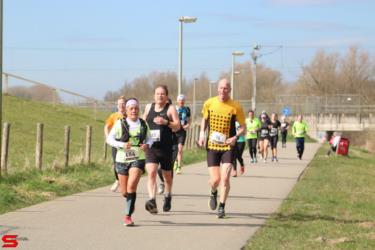 [Activiteiten en Festiviteiten] :: Riwal Halve Marathon hm (44)