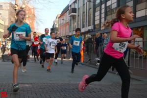 [Activiteiten en Festiviteiten] :: Drechtstadloop Gro-Up Jeugdloop (25)