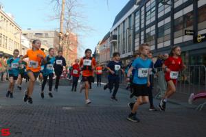 [Activiteiten en Festiviteiten] :: Drechtstadloop Gro-Up Jeugdloop (13)