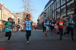 [Activiteiten en Festiviteiten] :: Drechtstadloop Gro-Up Jeugdloop (15)