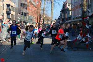 [Activiteiten en Festiviteiten] :: Drechtstadloop Gro-Up Puppy Run (12)